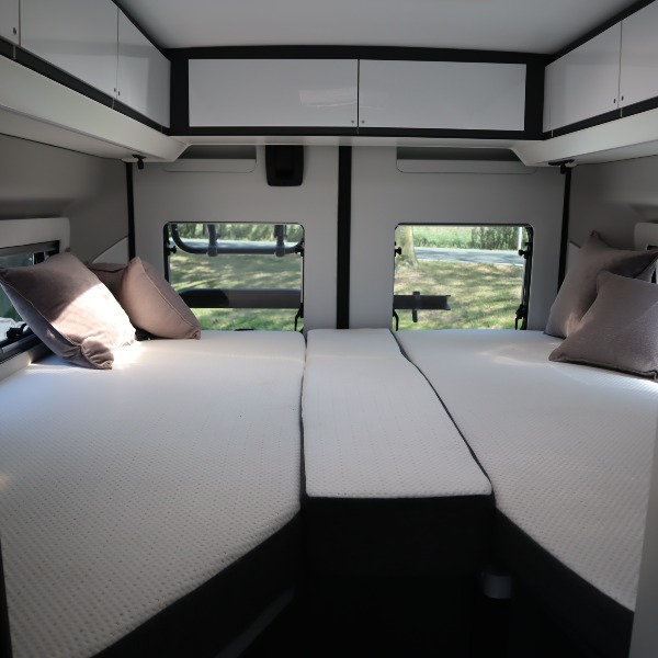 Adria Twin 640 zijaanzicht