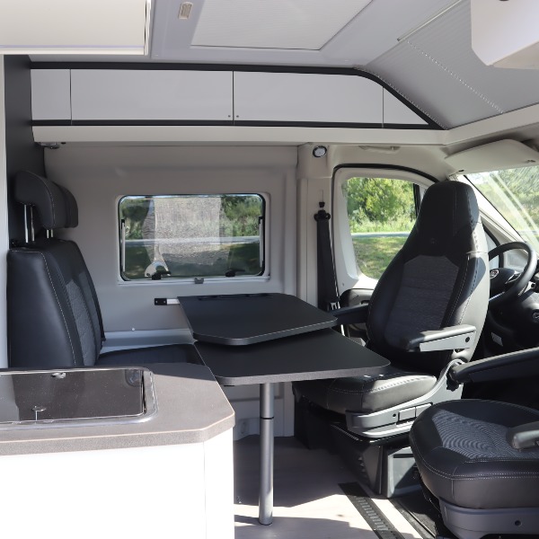 Adria Twin 640 zijaanzicht